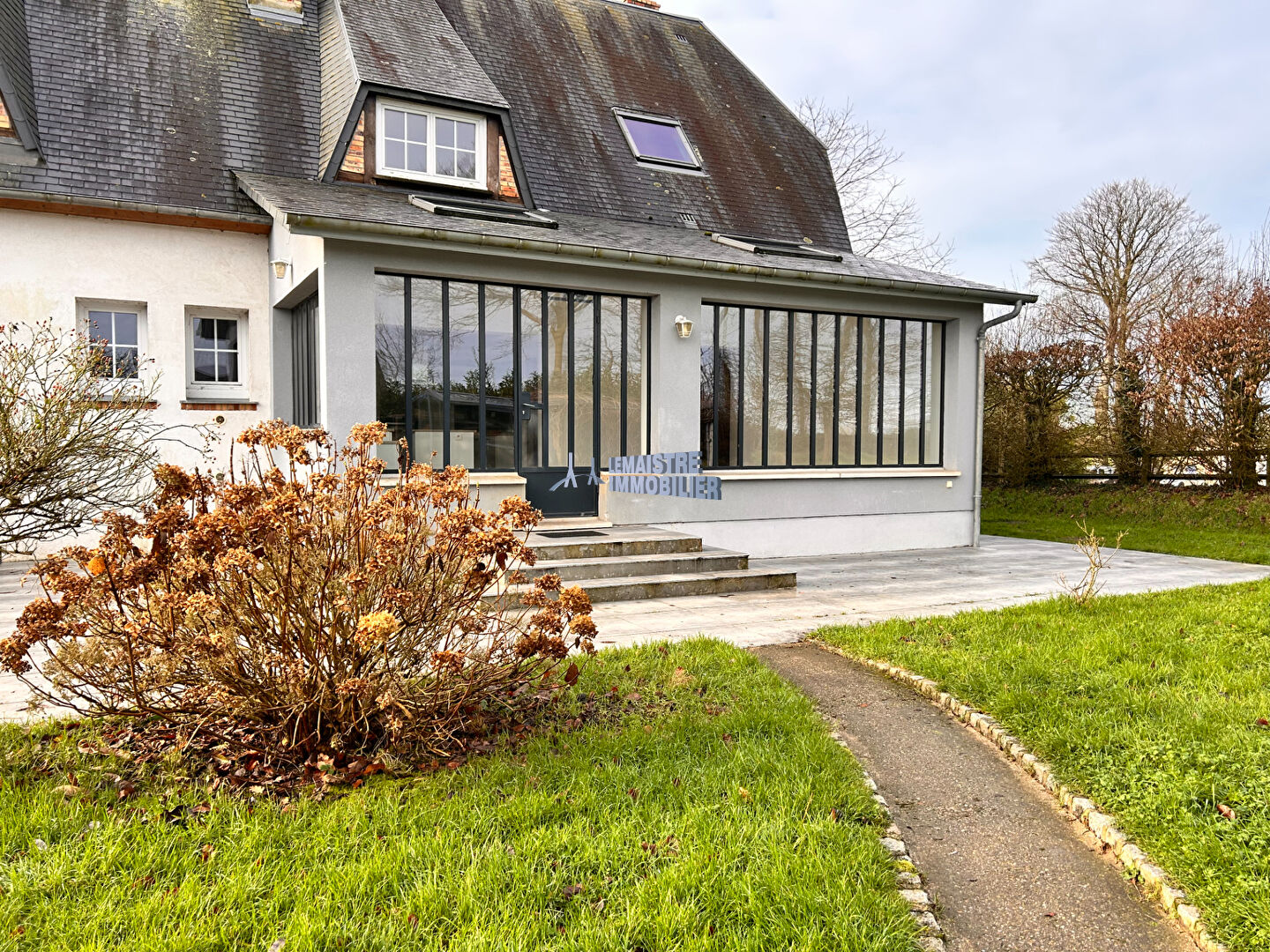 Maison-Villa - ANGERVILLE L ORCHER