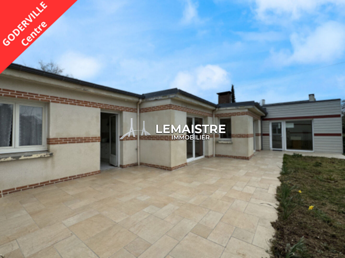 Maison-Villa - GODERVILLE CENTRE