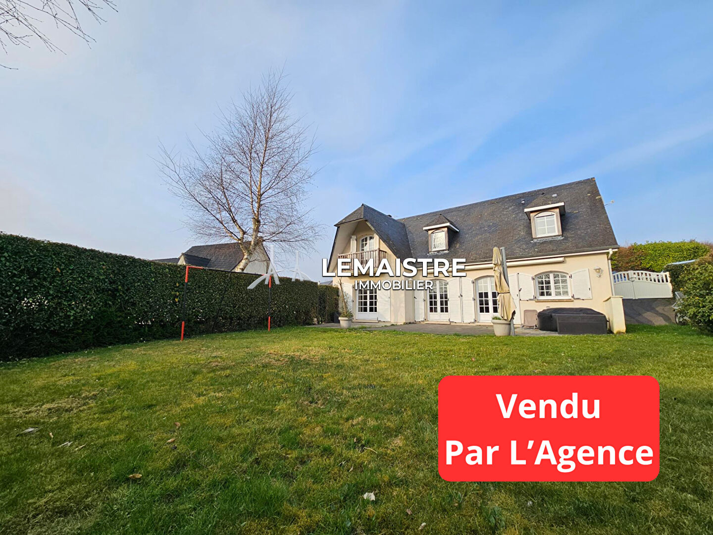 Maison-Villa - FONTAINE LA MALLET