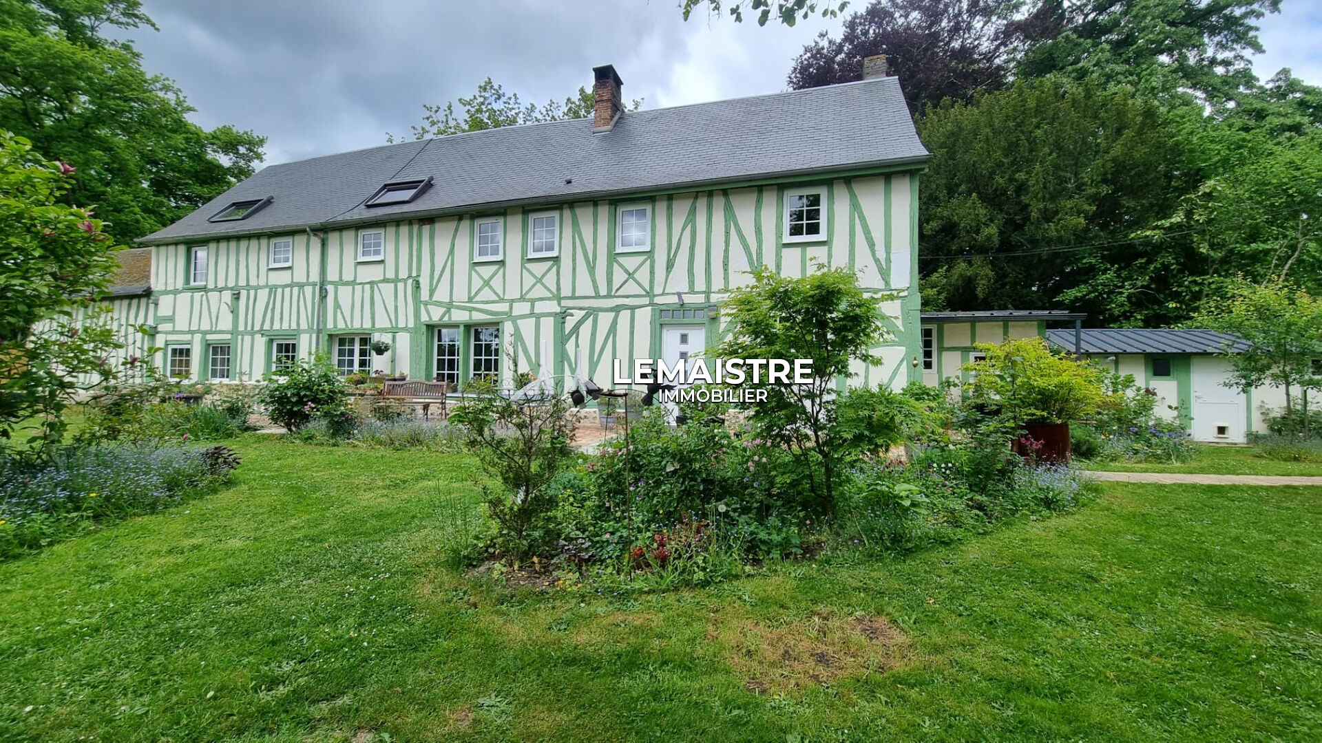 Maison-Villa - LES ESSARTS