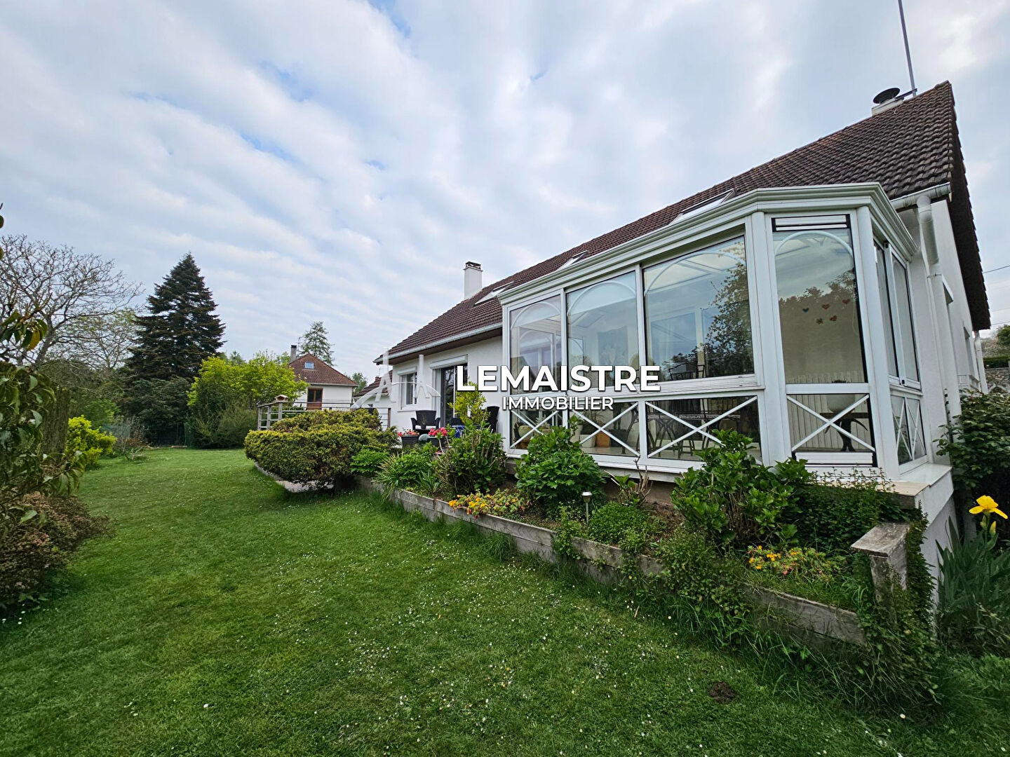 Maison-Villa - FONTAINE LA MALLET
