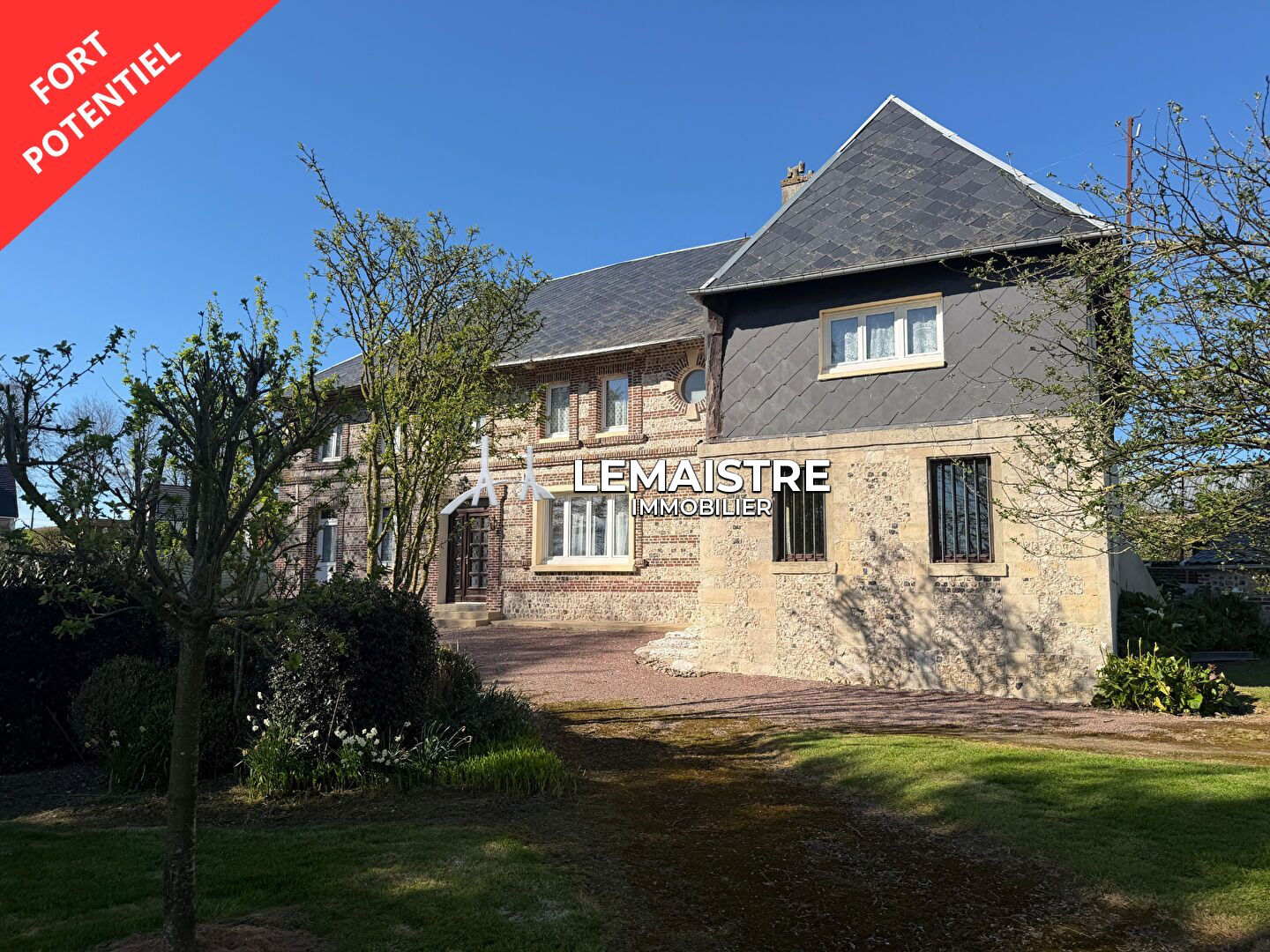 Maison-Villa - GONNEVILLE LA MALLET