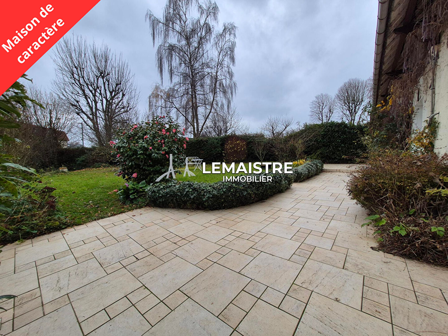 Maison-Villa - FONTAINE LA MALLET