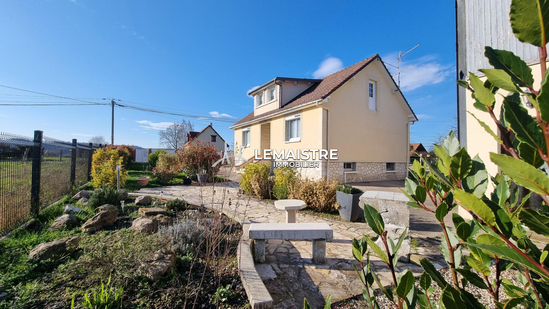 Vente Maison-Villa SAHURS