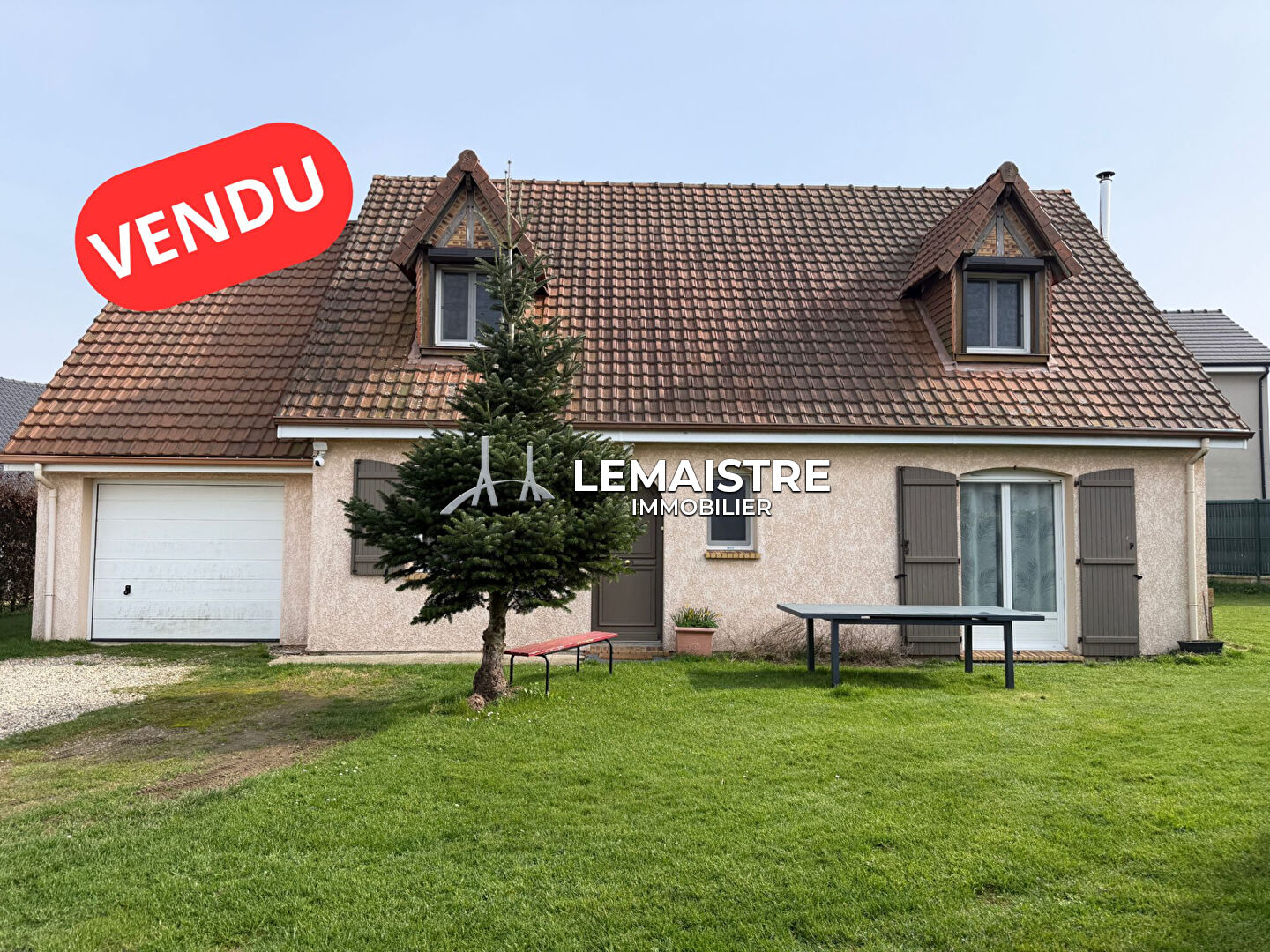Maison-Villa - ANGERVILLE L ORCHER