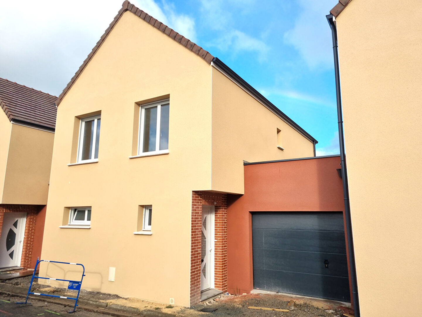 Maison-Villa - GRUCHET LE VALASSE